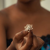 Wire flower studs