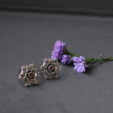 Flower studs