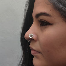 Eclipse nose pin