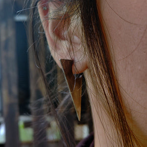 Bite earrings