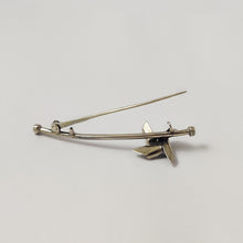 Pinwheel brooch