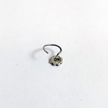 Small chillai nose pin