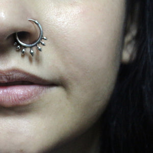 Spike nose ring ( left + right piercing)