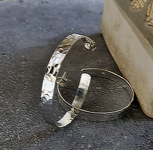 Hammered hoop