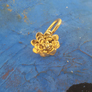 Bloem nose pin