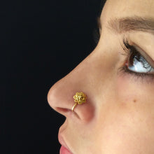Bloem nose pin