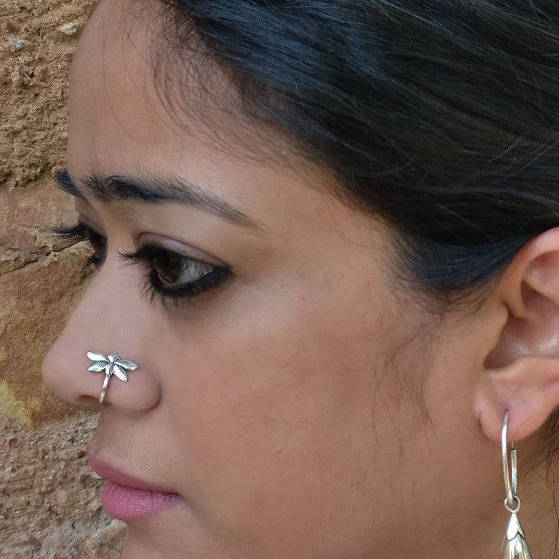 Dragonfly nose pin
