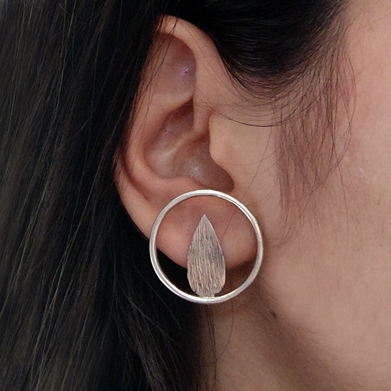 Drop circle earrings