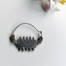 Hari peeli nose ring (left side)