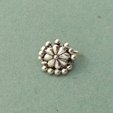 Hasht nose pin