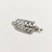 Lattice hair pin