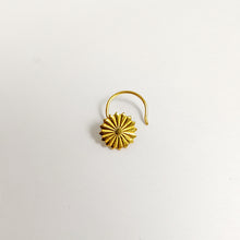 Chillai nose pin