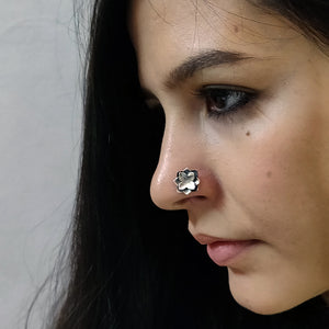 Kumud nose pin