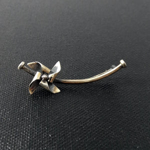 Pinwheel brooch